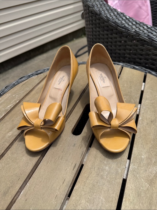 Valentino Shoes - Valentino Kitten Heels